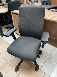 Chaise ergonomique Rouillard usagée