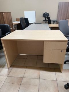 Bureau 30 x 48 érable