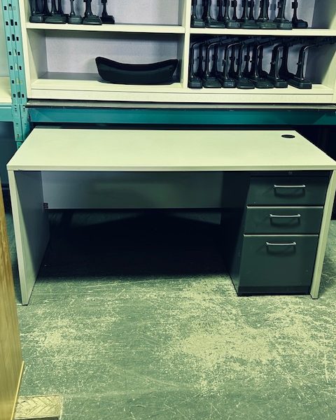 Bureau usagé 30 x 60