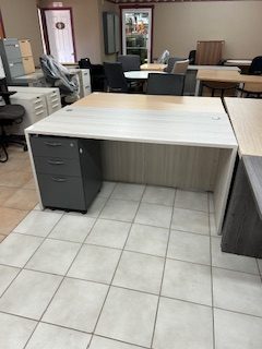 Bureau 30 x60