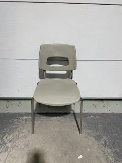 Chaises étudiants Alpha Vico usagées