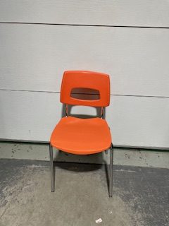 Chaises étudiants Alpha Vico usagées