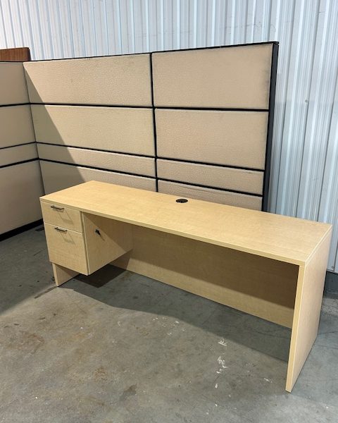 Bureau Lacasse 20 x 72 érable