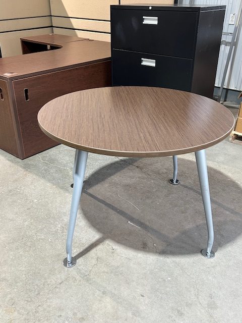 Table ronde usagée Teknion