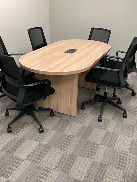 Table de conférence usagée érable de 6 pieds