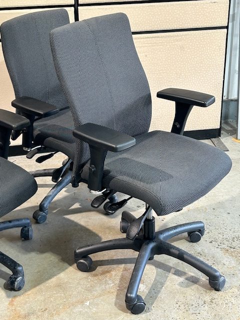 Chaise de bureau usagée ergonomique Rouillard