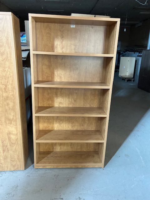 Bibliothèque usagée