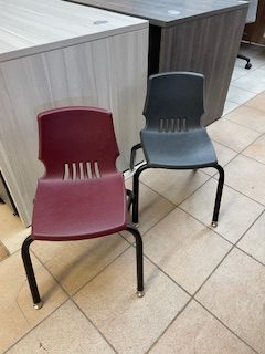 Lot de 10 chaises pour garderie Hon