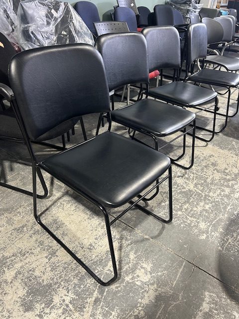 Lot de 7 chaises usagées