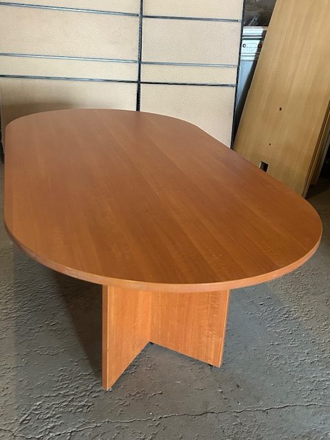 Table de conférence usagée 84 pouces par 42 pouces