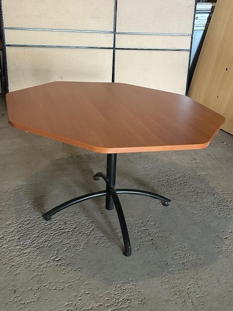 Table usagée 48 x 48