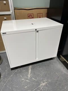 Armoire de métal usagée Artopex